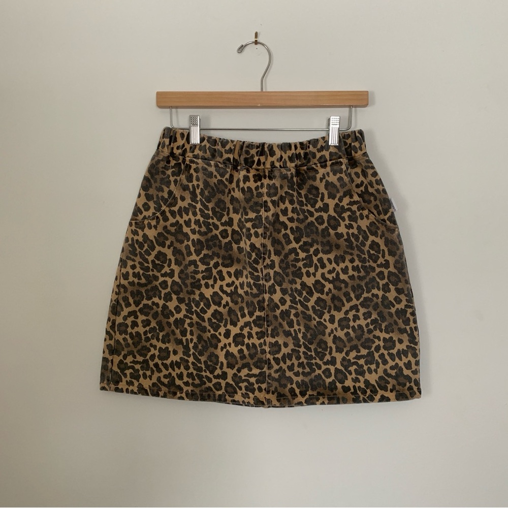 Le Bon Shoppe Leopard Print City Skirt Medium